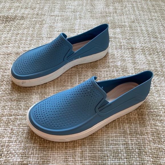 crocs slip on citilane